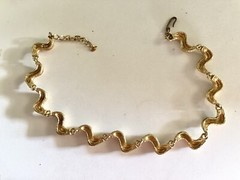 Unique Unbranded Ribbony Brushed Gold Tone/w Creamy White Enamel Choker