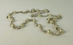 VTG 1960s AUSTRIAN White/Clear Crystal Bezel Set Faux Pearl Necklace 35 in USA