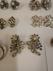 Women’s Vintage Clip-On Earrings 21 Pairs