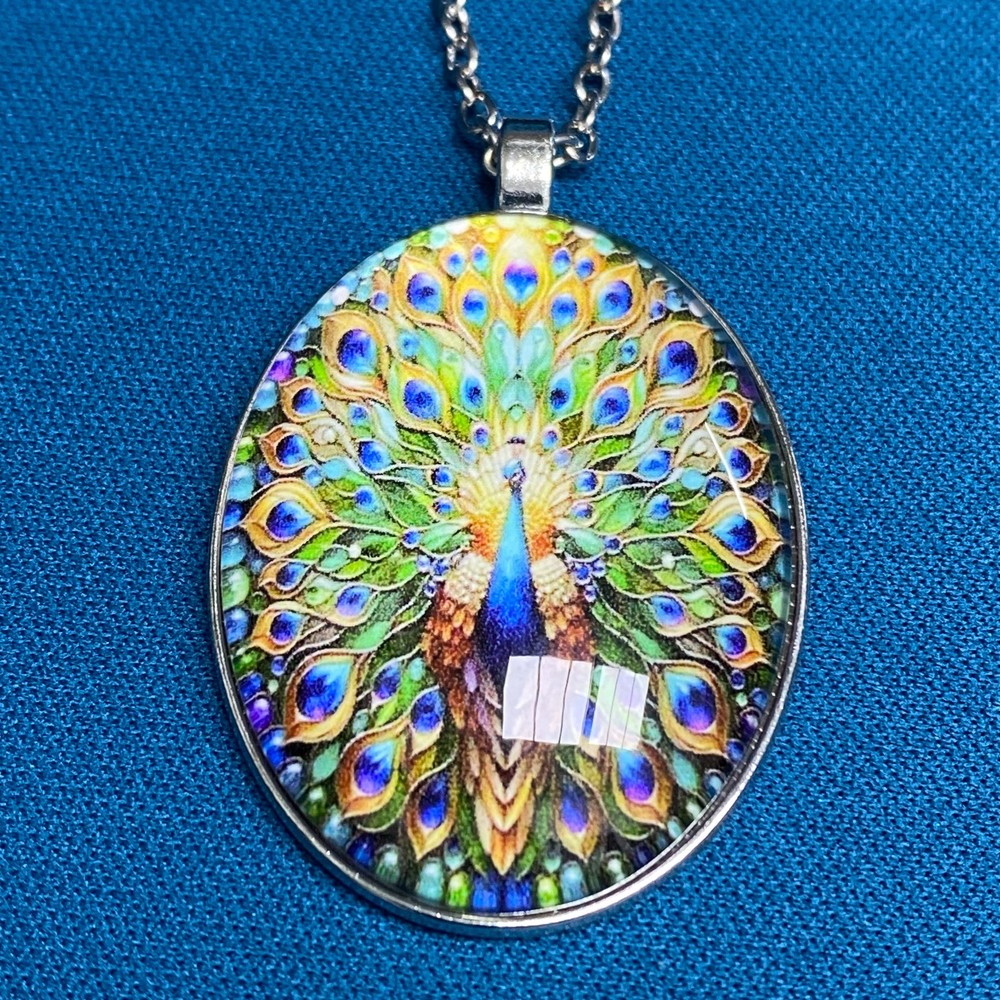 Vintage Art Glass Peacock Motif Pendant Necklace