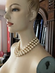 LES BERNARD Vintage Triple 3 Strand Knotted Golden Faux Pearl Necklace 16”