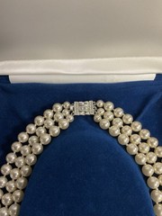 Camrose & Kross Jacqueline Kennedy Triple-Strand Faux Pearl Necklace Box & COA