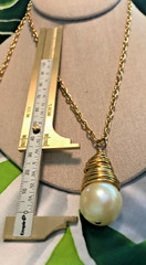 Casual Corner gold wire wrapped faux Pearl pendant necklace long 36”