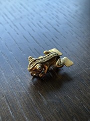 Vintage Signed MMA Metropolitan Museum Of Art Frog Pin/Pendant. Rare 1970’s