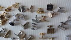 Lot 160 VTG Single Cufflinks Mixed Styles Tones Repurpose Jewelry Some Wear