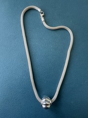 VINTAGE.925 STERLING SILVER MESH SNAKE SKIN LINK NECKLACE WITH SLIDING PENDANT