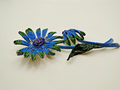 Vintage Art Mode Jewelry Co Enamel Flower Brooch – 1960’s