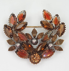 Vtg Open Wreath Navette Rhinestone Brooch Autumn Brass Leaves Fall Amber Pin