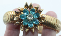 1950’s Vintage aqua blue rhinestones flower stretchy snake band bangle bracelet