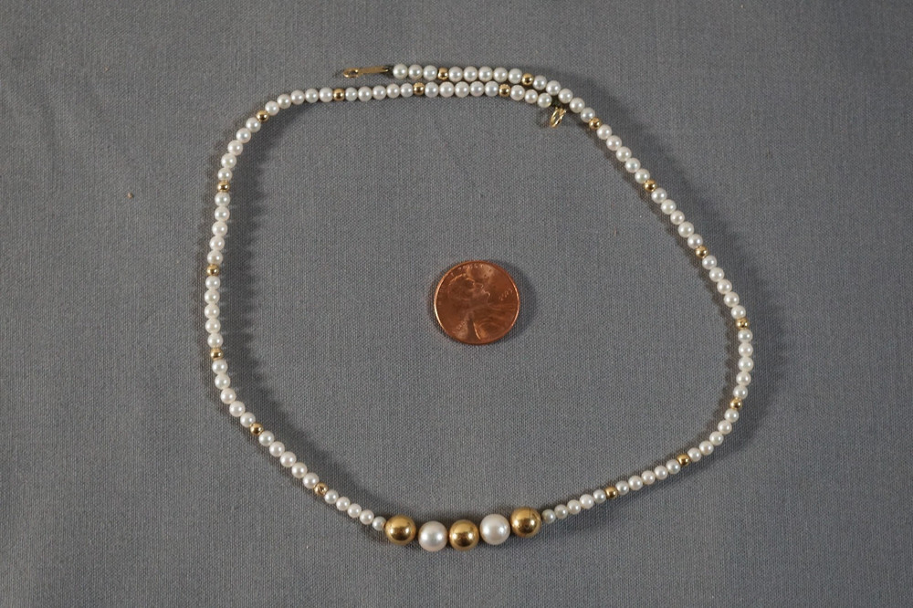 Vtg Pearl Necklace 18k Yellow Gold Clasp & Beads 16″ Long