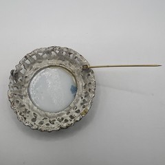 Vintage Porcelain Pastel Blue & White Daisy Flower Round Metal Brooch Pin