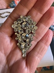 NICE LOT OF VINTAGE JEWELRY-HEART SCARF CLIP, 12K GOLD FILLED, GLASS BEADS &