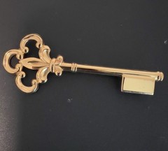 VTG NWT CORO BOOKCHAIN LOCK & KEY BELT + 2 KEY BROOCHES, 1 STERLING BOOK PIECE!