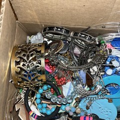 3lbs + Vintage/Modern Costume Jewelry Lots Mix Box Wearable Pieces