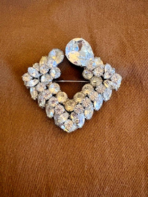EISENBERG Clear Rhinestones Brooch Pin CIRCA 1945 – 1958 Vintage