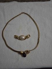 Vintage Marvella Interchangeable Pendant Necklace Set Gold Tone Faux Pearl Onyx