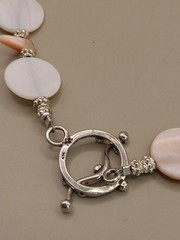Vtg Handmade 925 Sterling Silver Mother Of Pearl Beaded Necklace 17.75″