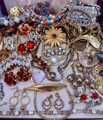 Vintage Estate Costume Jewelry Lot! SARAH COV, AVON and more!