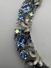 Vintage Lisner Necklace Blue Aurora Borealis AB Rhinestone Leaf Choker READ