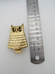 Vintage Jewelled Owl Pin Green Rhinestone Gold Perfume New Old Stock in Box A2