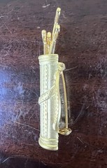 VTG TONA Golf Clubs & Bag Brushed Matte Gold Tone Brooch Pin Golfer Gift 2.25″
