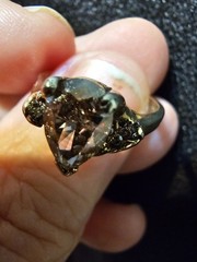 2.CARAT center NATURAL Diamond “Not a LG enhanced” w/side diamonds, 14k solid yg
