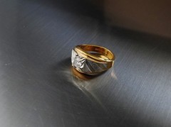 Vintage Men,s 14 KT T.H.G.E. Two Tone Faceted Stone Ring Size 111/2