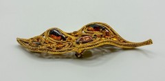 La Roco 1950s Texture Gold Plate Shades of Topaz Rhinestone Leaf Brooch