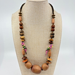 Vintage Boho Tropical Wood Parrot Beaded Statement Necklace Pink Bird Accent