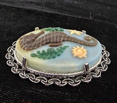 Vtg Nautical Brooch Lot Gold Tone Mother of Pearl Rhinestone Fish Seahorse Cameo