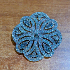 Vintage Lee Angel Rhinestone Pin Beautiful Piece! 2″ Diam