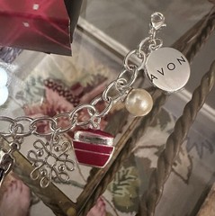 Vintage NIB Avon 125th Anniversary Charm Bracelet Silver Tone 7-8 Inch