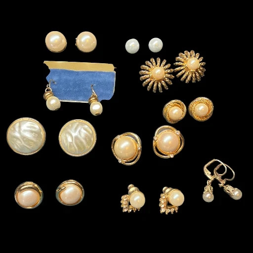 Pearl Earring Set of 10 Earrings EUC – Most have backs