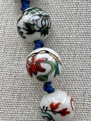 VINTAGE HAND PAINTED KNOTTED PORCELAIN CHINESE ASIAN BEAD NECKLACE cloisonné 18”