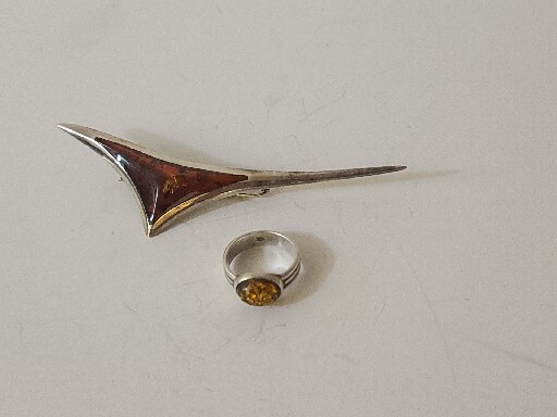 Modern Mid Century Sterling 925 Silver Amber Brooch 3.5 Inches & Rind Size 4.5