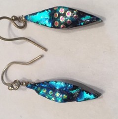 Vtg Art Glass Cut Tumble Marquis Shaped Dangle 1” Pierced Peacock Iridescent