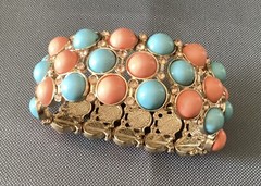 Vintage Costume Jewelry Free Size Beaded Bracelet, 1.5″ Wide