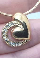 Vintage Gold Tone Necklace Chain Heart Rhinestone Pedant 29in.