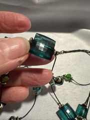 Necklace Green Blue Acrylic Glass Beads Black Wire Like Chain 11″ Faceted
