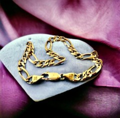 OTC Vintage Italy 14K Gold Figaro Link Chain 9″ Bracelet 9.6 grams Signed