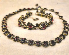 Vintage Hollycraft COPR 1953 choker and bracelet set. Rhinestones, Faux pearls