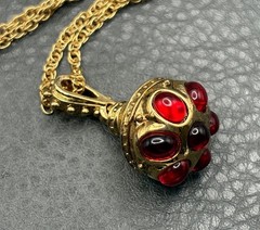 Vintage 1928 Gripoix Style Red Cabochon Pill Box Pendant Necklace 28”