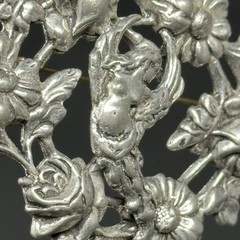 Art Nouveau Brooch Pin Repousse Floral Wreath Art Deco 2″ Vintage