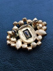 Vintage Czech Glass Brooch Red Pink Rhinestone Gold Tone Czechoslovakia Jewelry