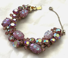 Vintage Juliana D & E 5 Link AB Rhinestone Floral Molded Glass Bracelet w/Chain