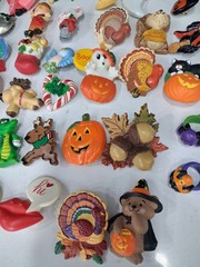 VINTAGE 45 Plus Holiday LOT CHRISTMAS Halloween PINS HALLMARK Brooches Easter