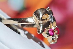 14k multi tone gold 1930’s size 6.5 bow ring 0.39ct treated ruby diamond 3.8gr