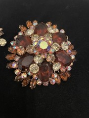 Vintage Gold Tone Root Beer RHINESTONES BROOCH AB & Clear W/CLIP ON EARRINGS