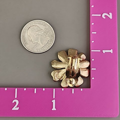 Vintage Trifari Clip On Flower Earrings Brushed Gold Tone 1″