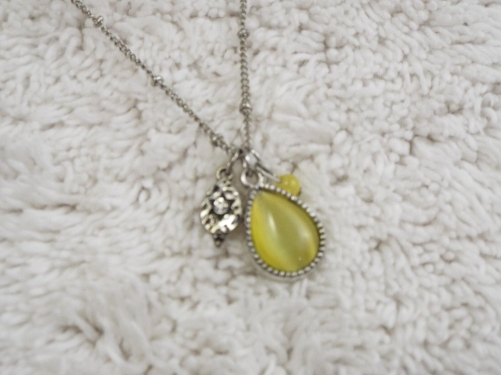 Yellow Cat’s Eye Glass Pendant Necklace (A41)